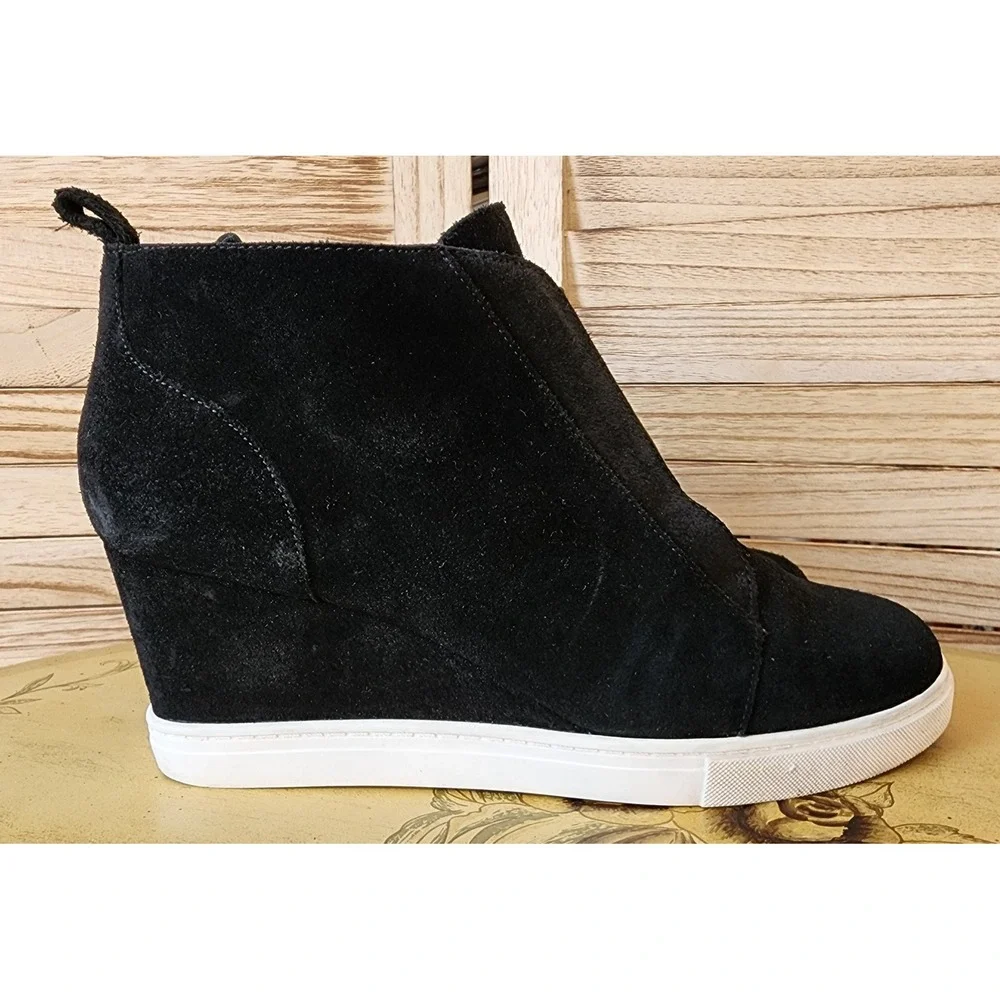 Linea Paolo Sz 8.5 Black Suede Wedge Ankle Boot Sneaker Felicia Quiet Luxury